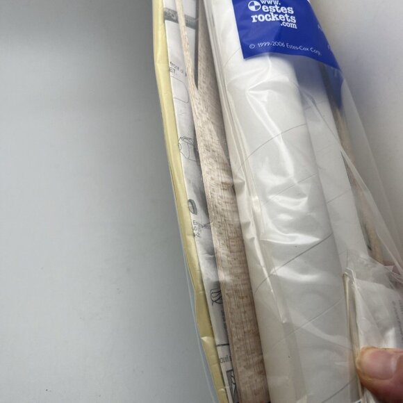 Estes Stormcaster Flying Model Rocket Builders Kit EST 1301 NEW SEALED GR53 - Picture 6 of 6